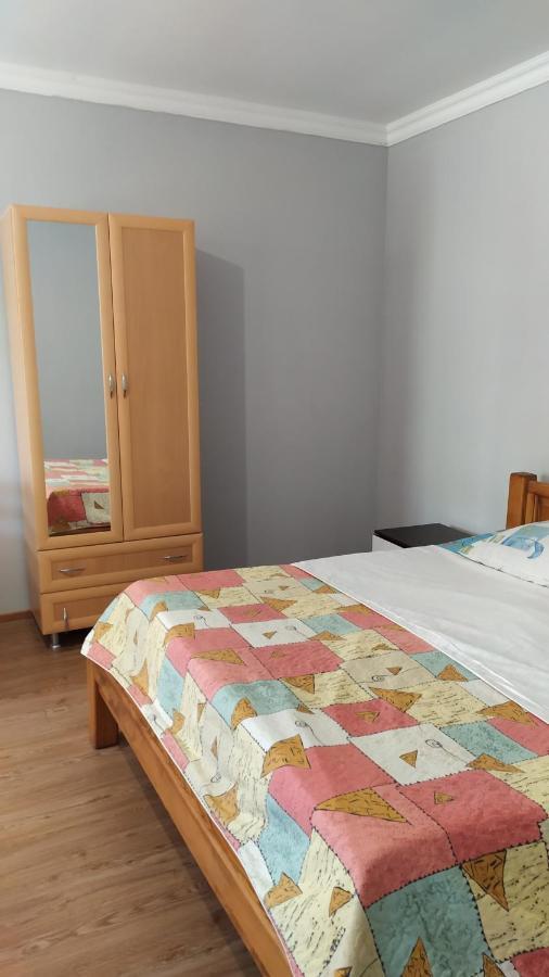 Guesthouse Mira 가그라 외부 사진