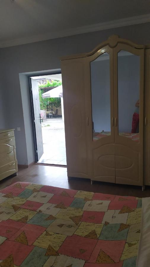 Guesthouse Mira 가그라 외부 사진